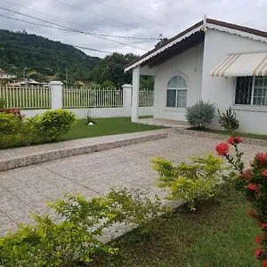 Private And Cozy Montego Bay